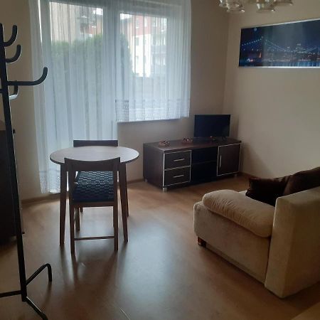 Sloneczny Apartament Z Malym Ogrodkiem Neustadt in Westpreußen Exterior foto